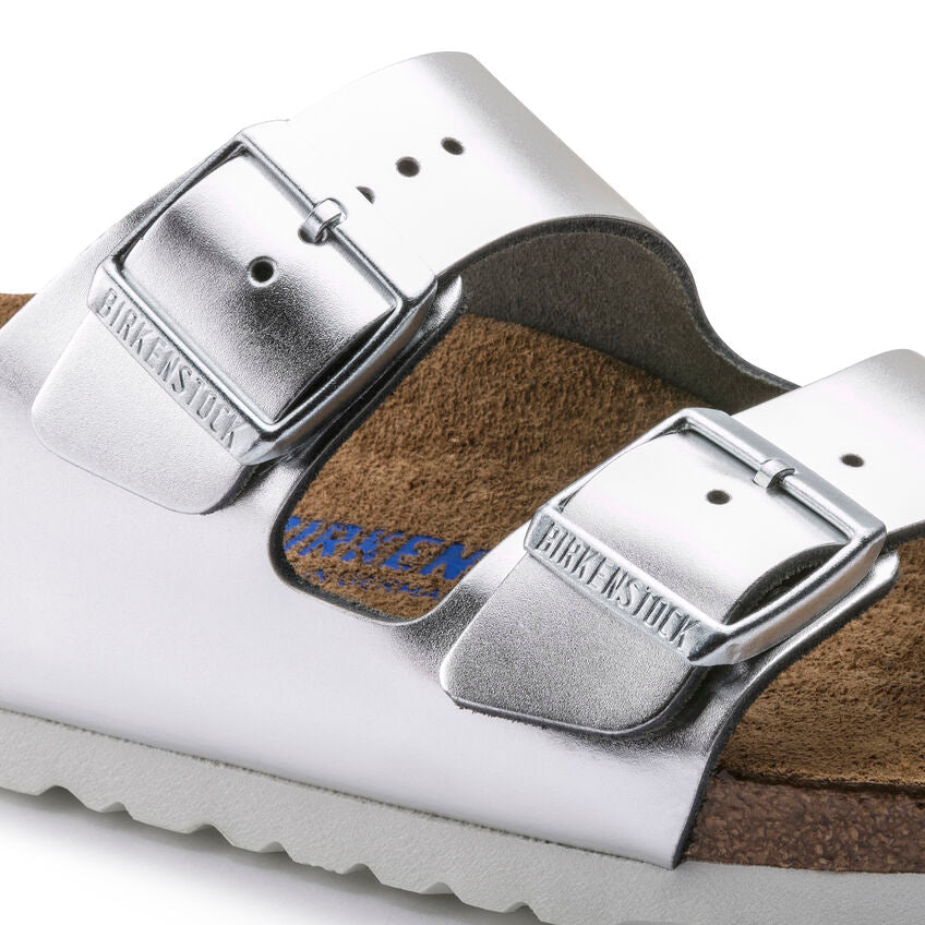 Women's Arizona Soft Footbed Leather Metallic Silver Medium/Narrow